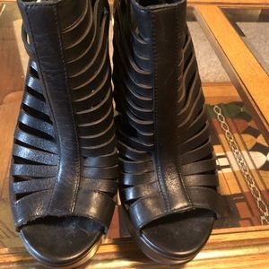 Aldo black strap wedges